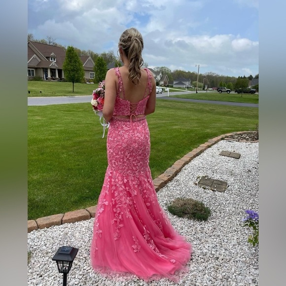 MORI LEE Bright Pink 2 Piece Floral Sparkly Lace Up Prom Gown - Picture 4 of 13